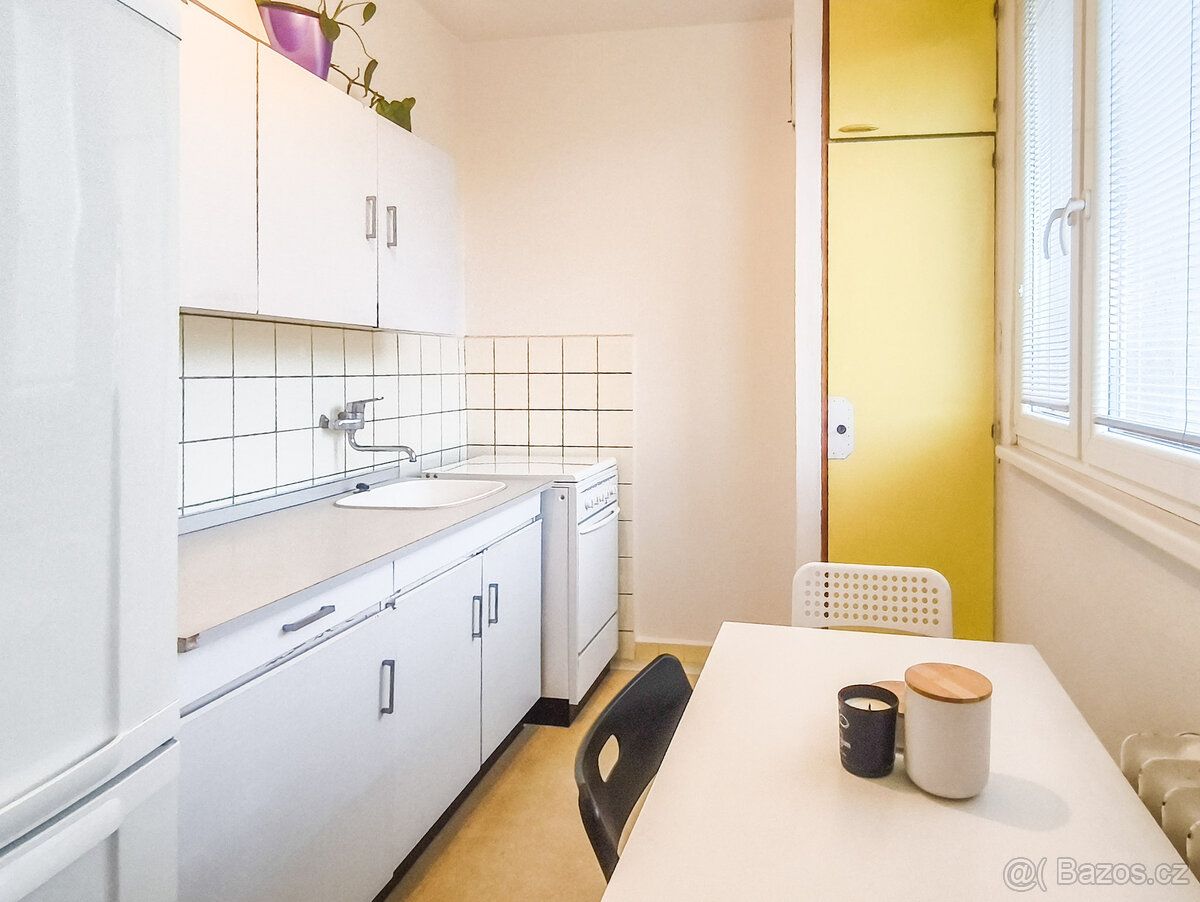 Nabízím k pronájmu útulný byt 1+1 o velikosti 36 m² na ulici