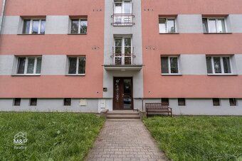 Nabízíme k pronájmu pěkný a udržovaný byt o dispozici 2+1 a 