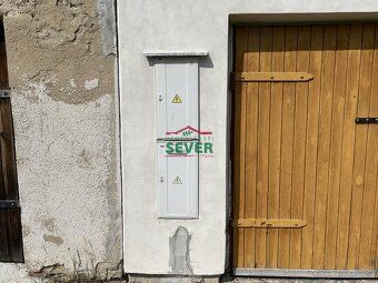 Nemovitosti SEVER vám zprostředkují koupi tří garáží v osobn