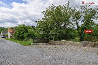 , prodej 2 stavebních pozemků každý o výměře 917 m² v osobní