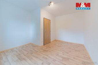 Prostorný byt o dispozici 3+kk a podlahové ploše 72 m² se na