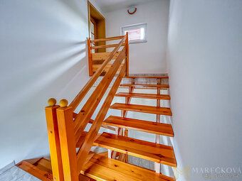 K dlouhodobému pronájmu bych Vám ráda nabídla tento krásný p