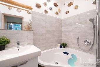 Výjimečná nabídka! Luxusní byt 3+1 se 2 koupelnami po rekons