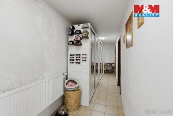 Hledáte dům na polosamotě s pozemkem a přesto nedaleko obce?