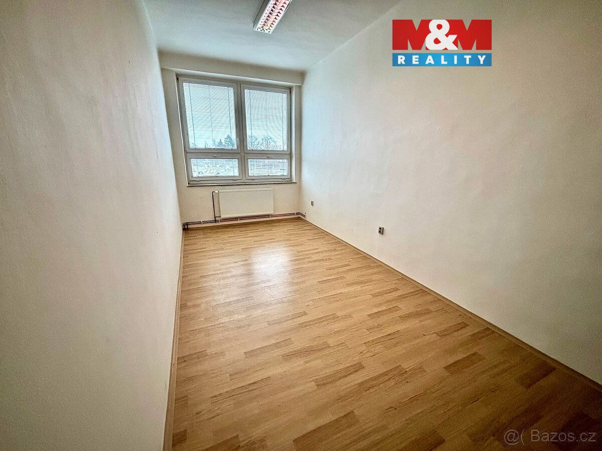 Nabízíme k pronájmu kancelářské prostory o velikosti 16 m² v