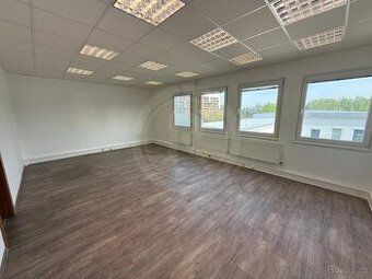 Nabízíme k pronájmu kancelářské prostory o velikosti 16 m² v