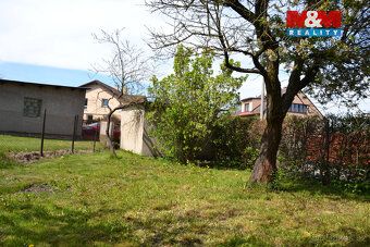 Pozemek 976 m2 ve Velkém Poříčí, nedaleko města. Hronov. Zpr