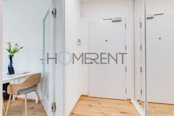 Nabízíme k pronájmu úplně nový, elegantní a promyšleně řešen