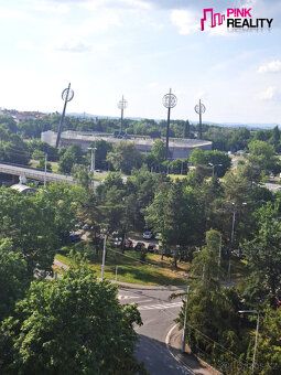Nabízíme Vám pronájem pěkného bytu 3+1 v Hradci Králové, ul.