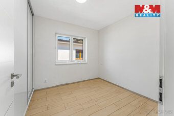 Nabízíme k prodeji moderní novostavbu rodinného domu o dispo