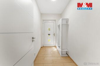 Nabízíme k prodeji moderní novostavbu rodinného domu o dispo