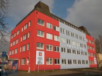 Nabízíme k pronájmu nezařízenou kancelář č. 4.36 o ploše 36,