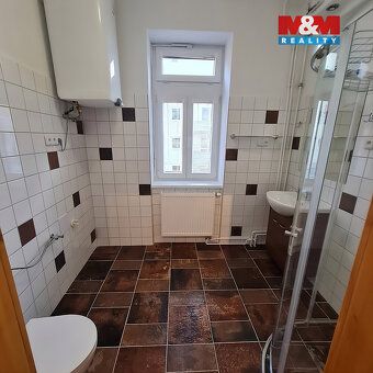 Pronájem bytu 2+kk o užitné ploše 51 m² v cihlovém domě v kl