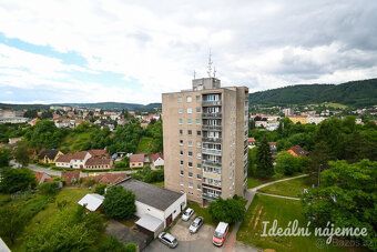 K dlouhodobému podnájmu nabízíme byt o dispozici 2+1 v klidn
