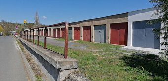 Pronajmu suchou řadovou garáž v Čejeticích v Mladé Boleslavi