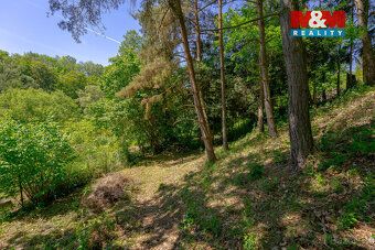 Prodej velkorysého stavebního pozemku o rozloze 2522 m2, nad