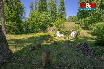 Prodej velkorysého stavebního pozemku o rozloze 2522 m2, nad