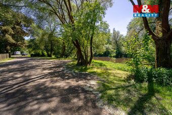 Prodej velkorysého stavebního pozemku o rozloze 2522 m2, nad