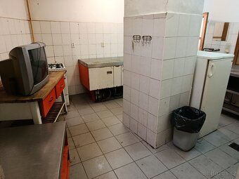 Pronajmu zařízenou restauraci s kuchyní v Č. Budějovicích, k