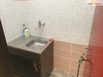 , exkluzivní pronájem kanceláře o výměře 35m² v centru Beneš