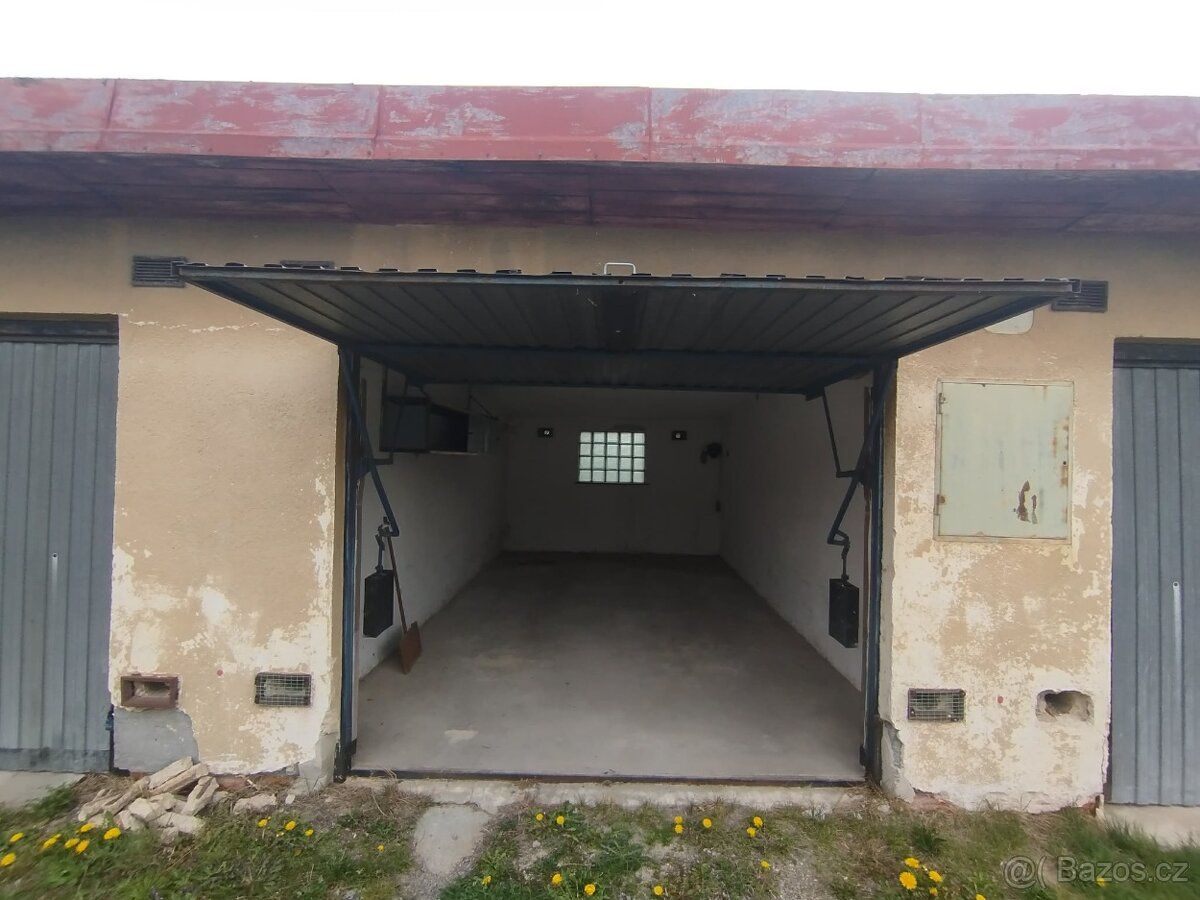 Představujeme Vám tuto garáž k pronájmu, nacházející se na k