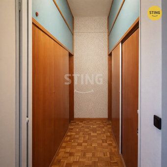 Nabízíme k pronájmu prostorný byt o dispozici 3+1 (68 m²) v 