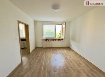 Nájem + sluźby 3500 Kč. Elektřina bude na majitele. , pronáj