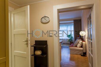 Nabízíme k pronájmu zařízený byt 1kk (35m²) v cihlovém domě 