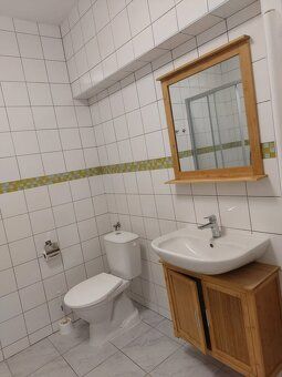 Dlouhodobý pronájem pěkného bytu s dispozicí 2+kk. Byt se na