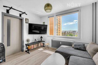 Nabízíme k prodeji světlý byt o dispozici 1+1 a výměře 35 m²