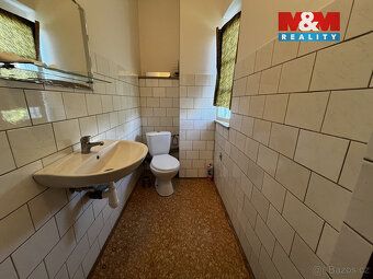 Pronajmeme světlý byt 2+1 o užitné ploše 80 m² v 2. NP cihlo