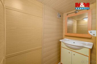 Nabízíme k prodeji útulnou dřevěnou chatu u rybníků Horní a 