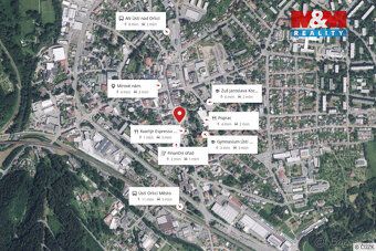 Nabízíme k dlouhodobému pronájmu kancelářské prostory o celk