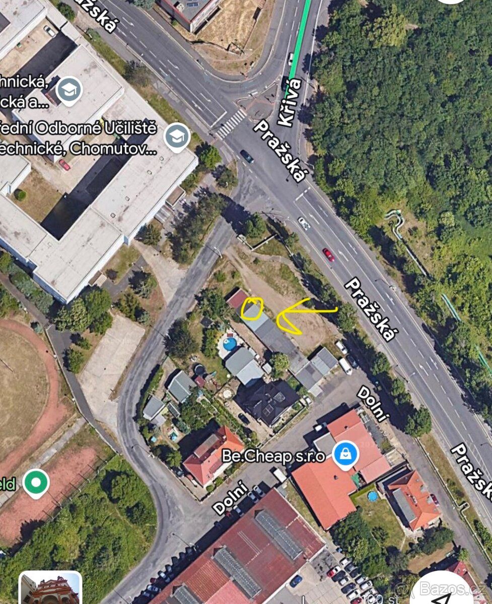 Dostupné ihned - 2 nájmy předem.
V garáži je elektřina, kter