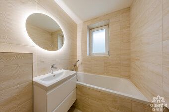 Nabízíme pronájem bytu o dispozici 2+1 s výměrou 53 m² ve Ve