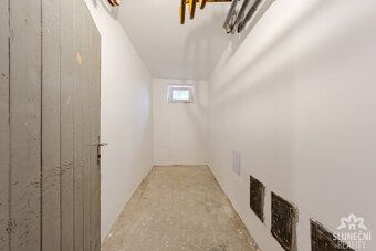 Nabízíme pronájem bytu o dispozici 2+1 s výměrou 53 m² ve Ve