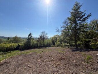 Nabízíme k prodeji stavební pozemek o výměře 782 m² v oblíbe