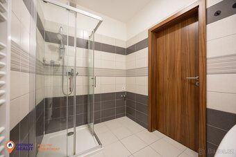 Pronájem bytu 2+kk s balkonem a komorou, 57,5 m² – moderní b