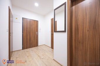 Pronájem bytu 2+kk s balkonem a komorou, 57,5 m² – moderní b