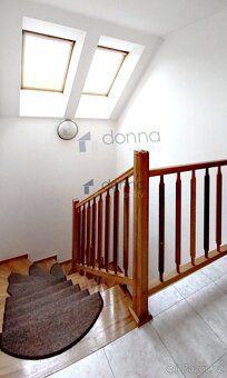 Pronájem: samostatný rodinný dům s terasou, velkou zahradou 