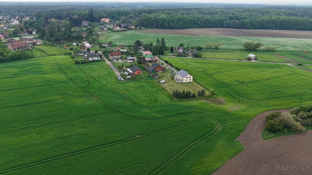 Nabízím k prodeji mírně svažitý, skvěle orientovaný stavební