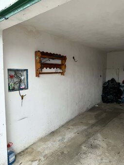 Prodám garáž v Benátkách nad Jizerou v druhé řadě od ČSAD. G