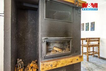 Nemovitost k prodeji, užívaná jako restaurace, stojí na vlas