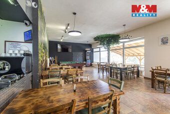 Nemovitost k prodeji, užívaná jako restaurace, stojí na vlas