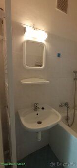 Nabízíme k pronájmu světlý byt 2+1 o podlahové ploše 49 m², 