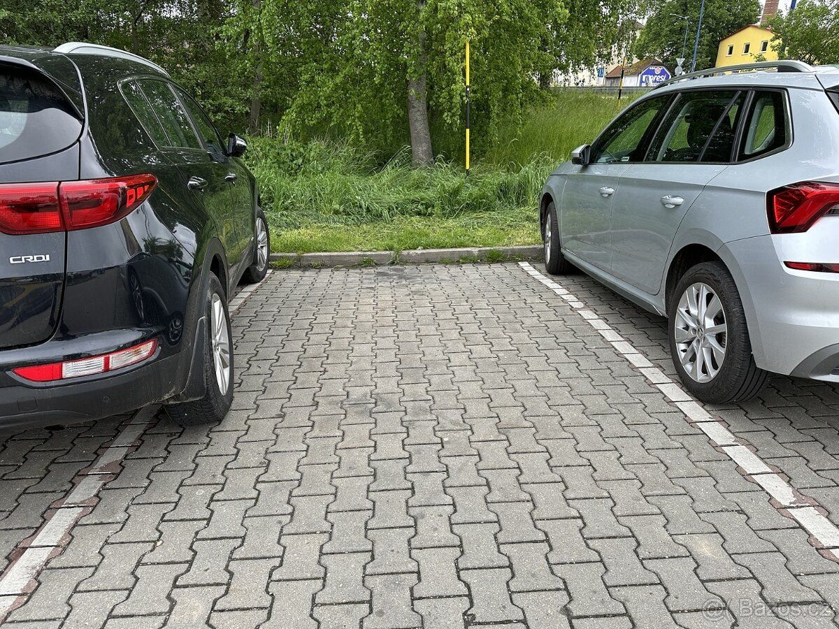 Dobrý den
3 parkovací místa Brno-Modřice Děkuji za nabídky.