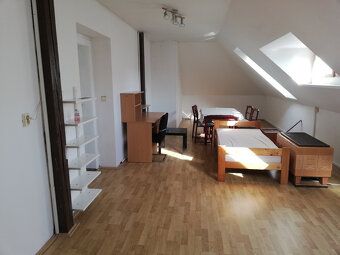 Dobrý den, nabízím pronájem bytu 3+1 o výměře 80m2 v centru 