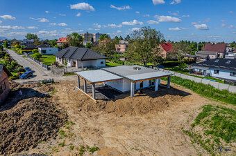 Moderní novostavba 4+kk s krbem a obří zahradou, Havířov (Pr