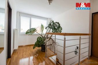 Nabízím k prodeji zděný řadový rodinný dům ve velmi dobrém t