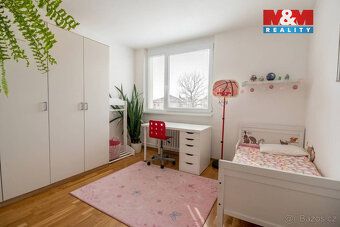 Nabízím k prodeji zděný řadový rodinný dům ve velmi dobrém t